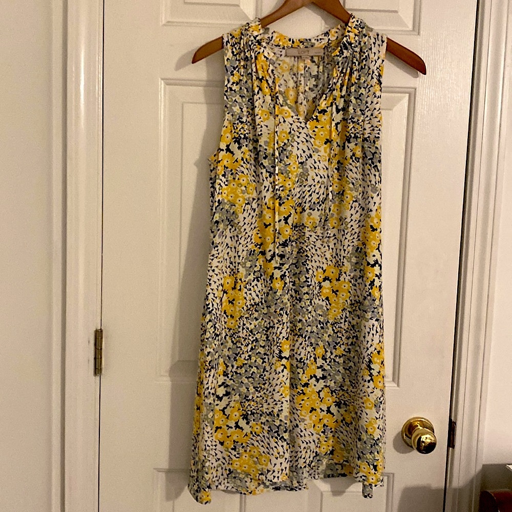 loft floral yellow and blue knee length sleeveless dress with pockets. MP
